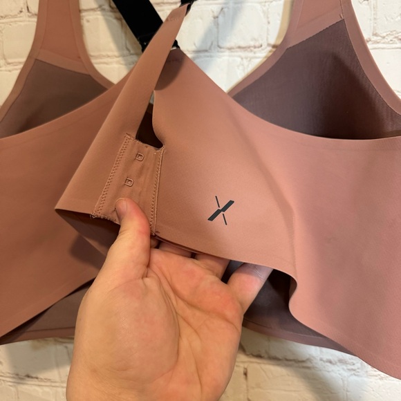 KNIX Catalyst Front Zip Sports Bra - Picture 10 of 11